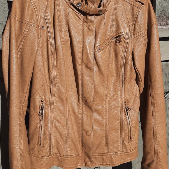 WOMEN’S FAUX LEATHER JACKET - Picture 3 of 4